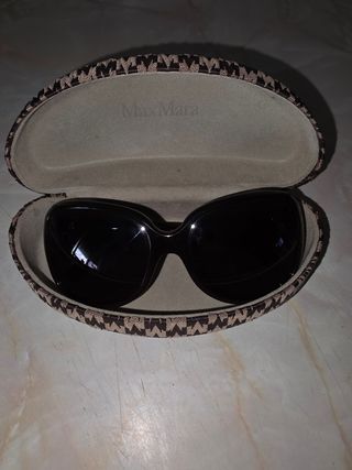 Gafas de sol Max Mara mujer con funda