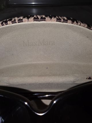 Gafas de sol Max Mara mujer con funda