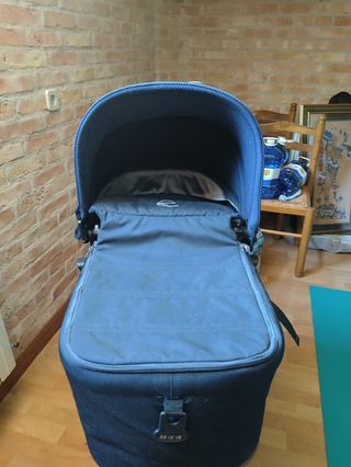 Carrito Jané Rider + capazo + silla + extras.