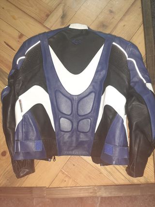 Chaqueta de cuero para moto