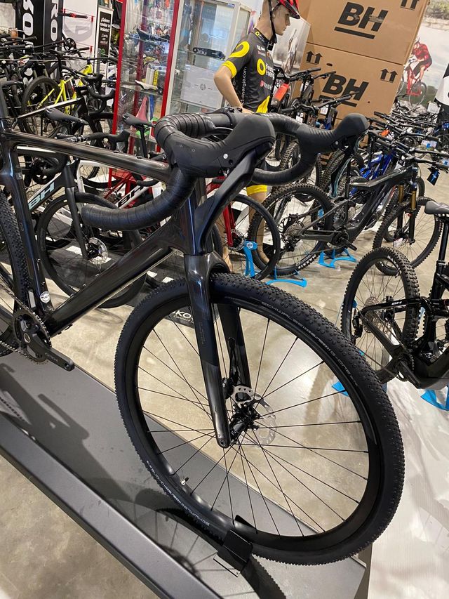 Scott Addict Gravel 40 Python NG TLF: 954370589