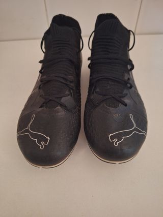 Botas de fútbol Puma negras