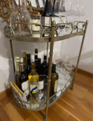 Carrito bar dorado y cristal