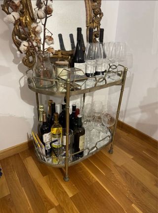 Carrito bar dorado y cristal