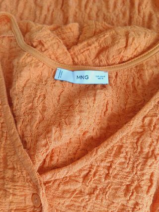 Conjunto  de falda y camiseta naranja texturizado
