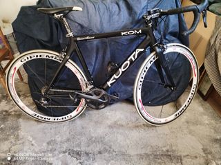 Bici KUOTA KOM Carbonio