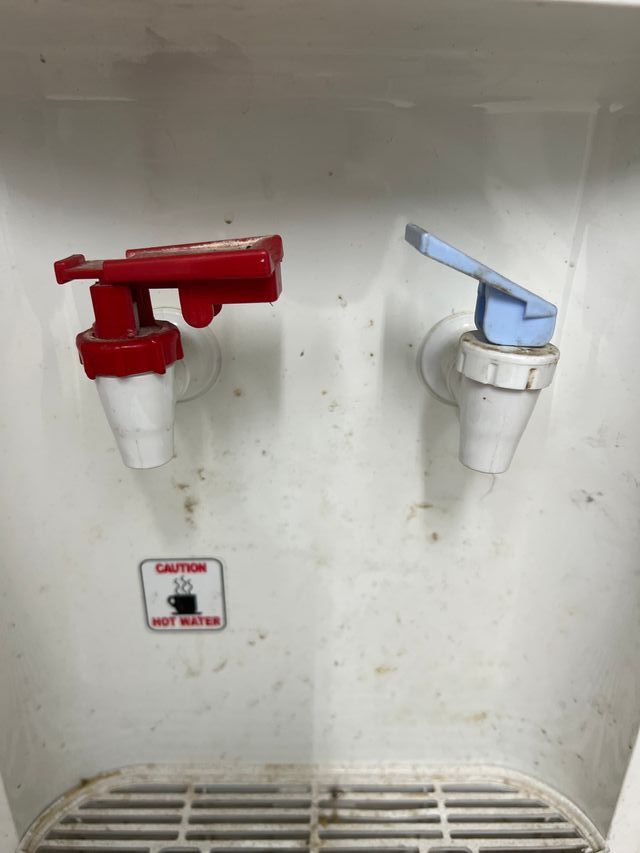 Dispensador Agua Fría y Caliente
