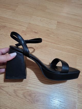Sandalias de tacón negras talla 37