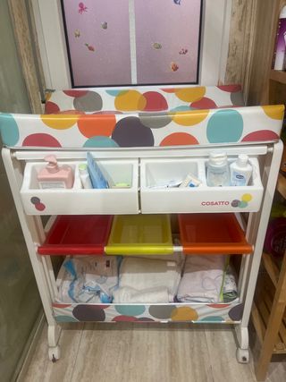 Cambiador Cosatto con accesorios