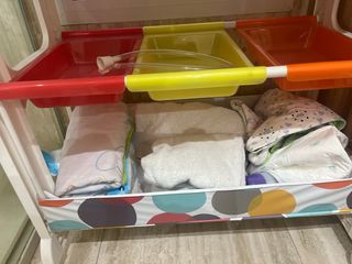 Cambiador Cosatto con accesorios