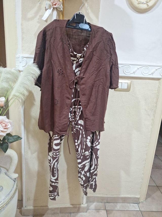 Completo pantalone e giacchetto marrone