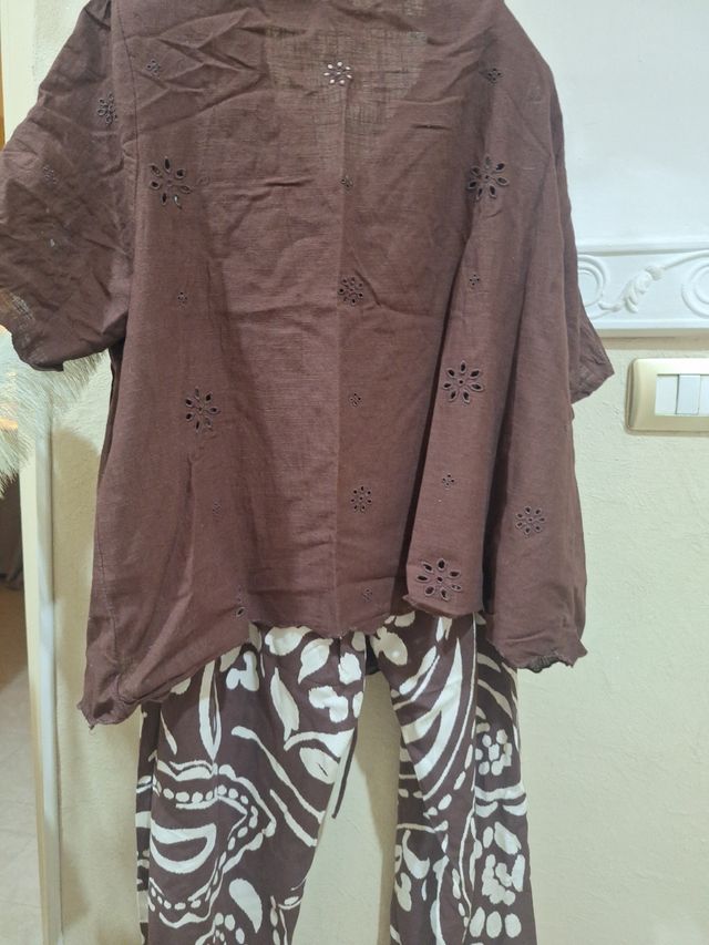 Completo pantalone e giacchetto marrone