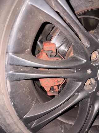 Frenada BMW 330i 4 pinzas con pastillas