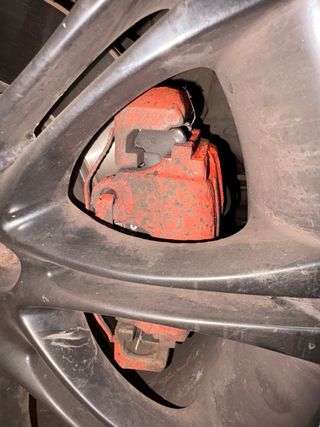 Frenada BMW 330i 4 pinzas con pastillas