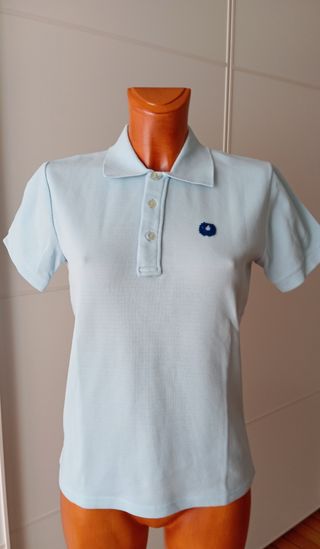 Polo vintage azul bebé. 
