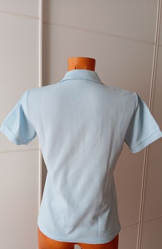Polo vintage azul bebé. 