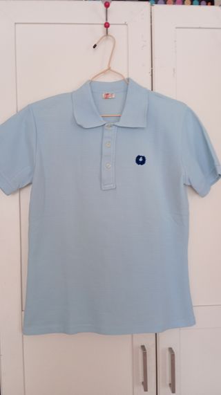 Polo vintage azul bebé. 