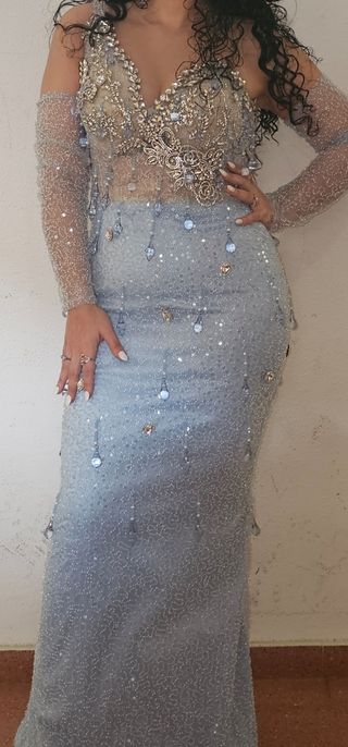 Vestido de fiesta gitana azul y plateado