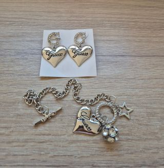 Conjunto Guess Pendientes y Pulsera.