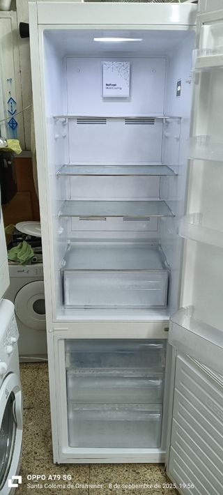 Nevera Combi Blanca Svan NO FROST ENERGÍA A+
