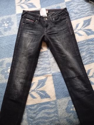 Pantalón Tommy Hilfiger Talla 26 x 32 Negro