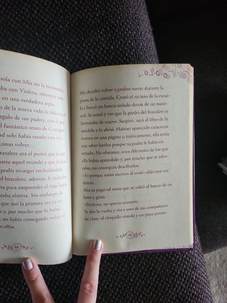 Bienvenidos a Centopia (Mia and Me. Novela) (Sp...