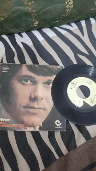 La álbum de discos antiguos escucho ofertas razona