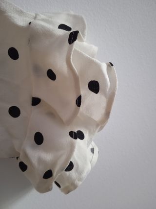 Vestido lunares blanco y negro