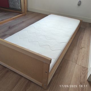 Camita madera SNIGLAR y colchón UNDERLIG Ikea