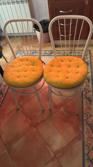 Mesa de cocina con cajón,cristal y dos sillas