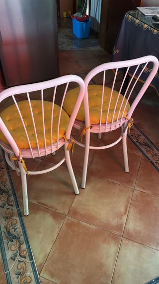 Mesa de cocina con cajón,cristal y dos sillas