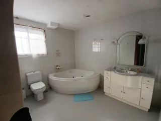 Chalet 3 plantas con parcela y garaje. Ver fotos.