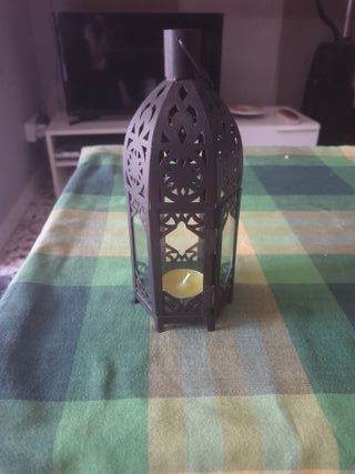 Farol portavelas negro con detalles