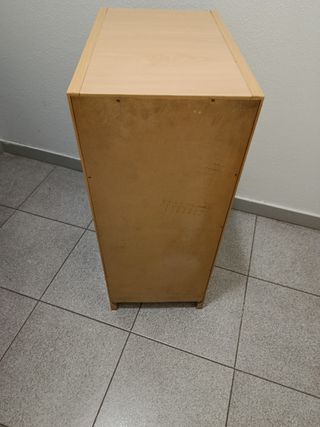 Cajón de madera beige
