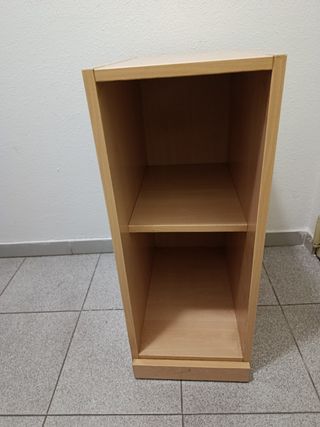 Cajón de madera beige