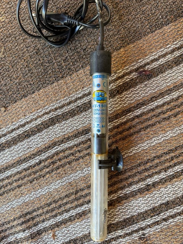 Acuario/Pecera 0.38x0.40x1 con iluminación. 