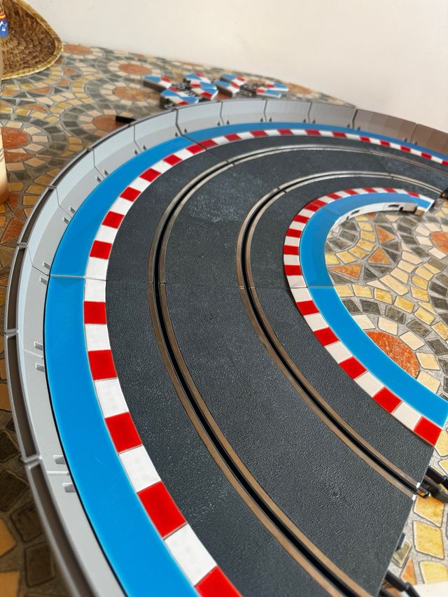Set bordes piano muro Scalextric azul"Miami"