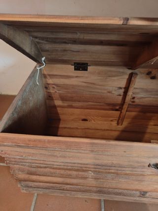 Arcón de madera rústico