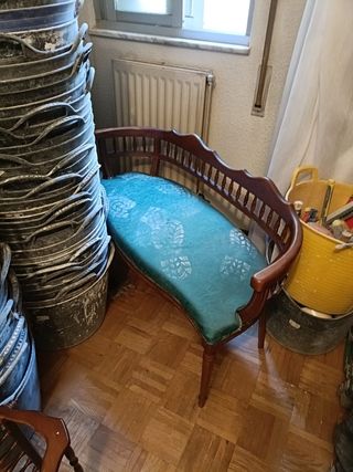 Banco descalzador antiguo madera y tela