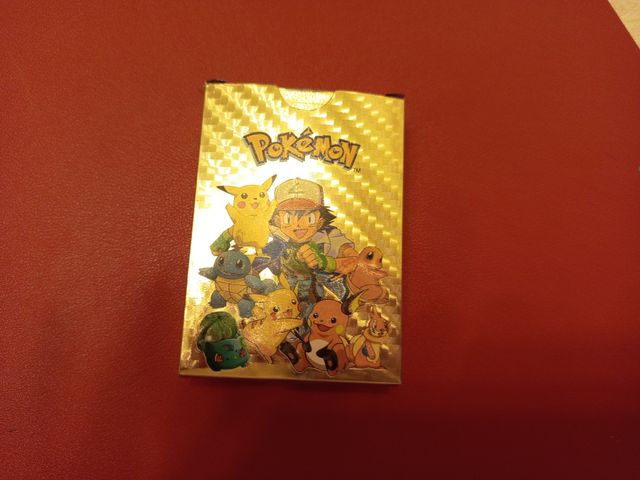 50 carte Pokémon dorate