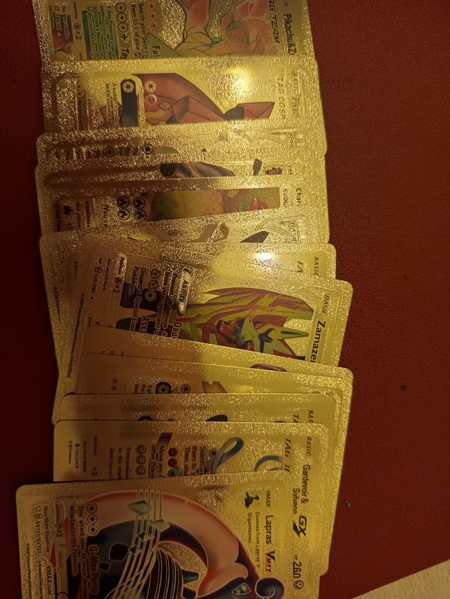50 carte Pokémon dorate