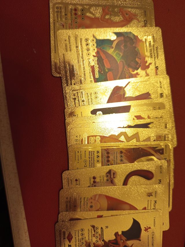 50 carte Pokémon dorate