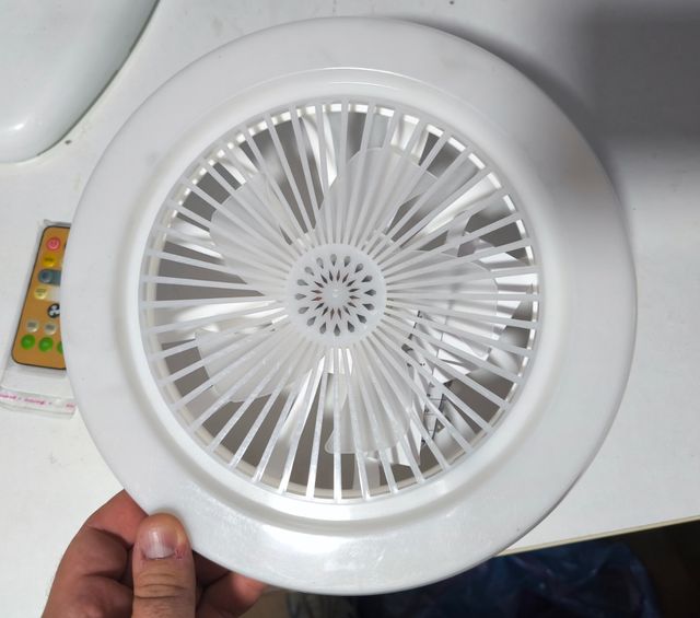 Ventilador de techo con luz