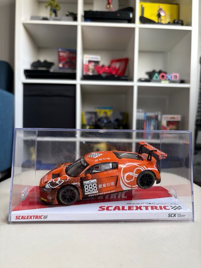 Scalextric Audi R8 LMS GT3 888 Racing