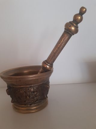 Almirez antiguo de bronce