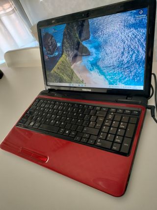 Portátil Toshiba Satellite L755 15.6 Windows