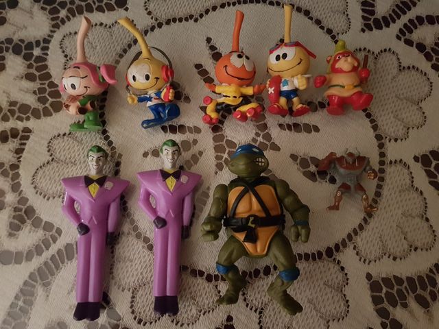 Lote de muñecos de juguete