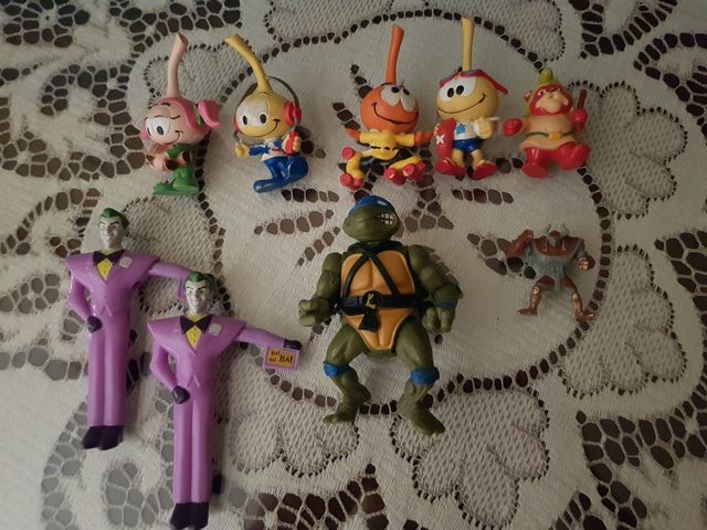 Lote de muñecos de juguete