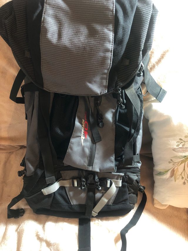 Mochila Ferrino 40+10L (usada una vez)
