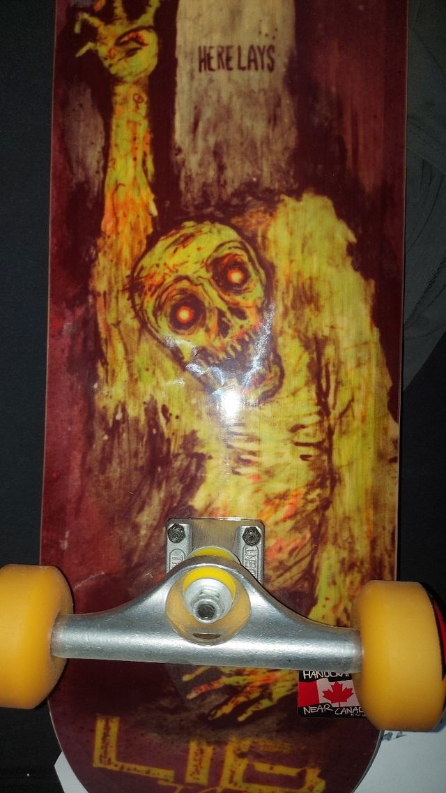 Monopatin Skateboard Lib Tech Zombie Spitfire 8.5